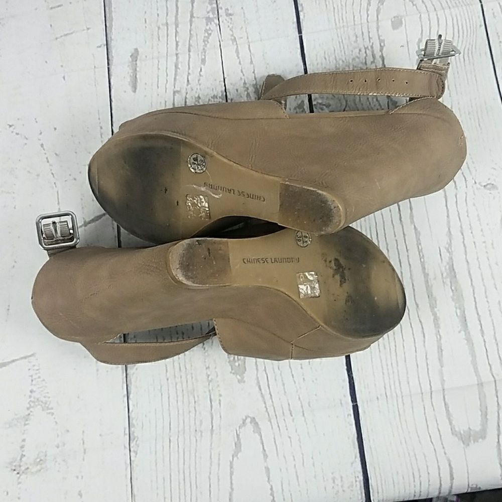Chinese Laundry Wedges Size 8.5 - Picture 4 of 4